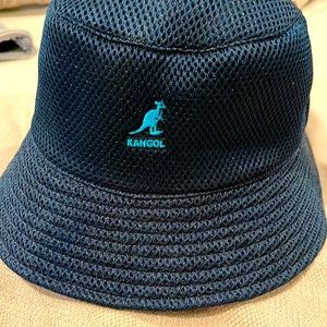 Kangol kangaroo reversible bucket hat